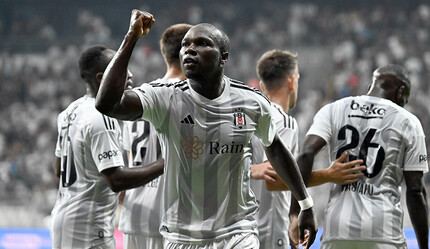 ÖZET Beşiktaş - Neftçi Bakü (2-1 Maç Sonucu) Aboubakar & Muleka ile play-off turuna - spor