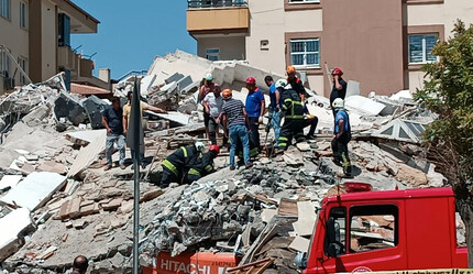 Yıkım esnasında enkazın altında kalan kepçe operatörü hayatını kaybetti - gundem
