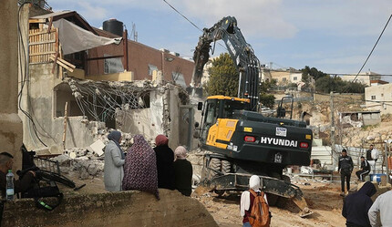 İsrail askerleri Filistinlilere ait 4 evi yıktı, 15 kişiyi gözaltına aldı - dunya