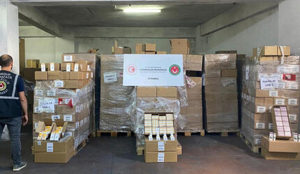 İstanbul'da ele geçirildi! Piyasaya sürülecek 104 bin 706 kaçak güneş kremine el konuldu - haberler