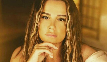 Merve Özbey’den üzen haber geldi! Tüm konserlerini erteleyip hastaneye yattı - kultur-sanat