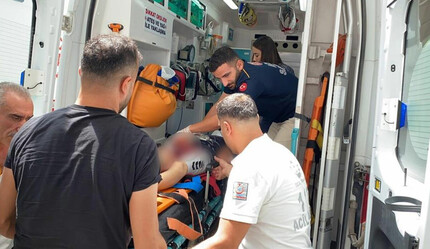 Feci kaza: Otomobilin camından çıkardığı kolu parçalandı - gundem