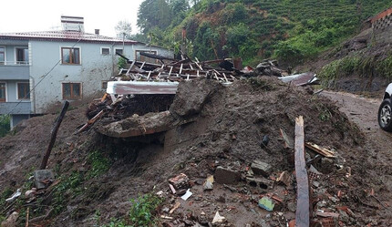 Rize’de bilanço gün ağarınca ortaya çıktı! 16 ev boşaltılacak, 5,5 milyon TL zarar - gundem