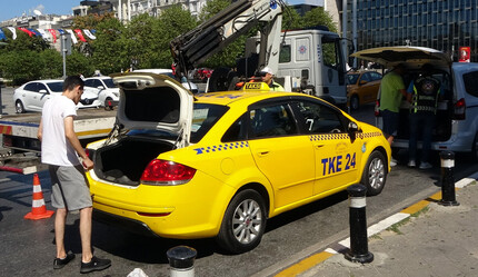 Taksiciden cezaya ilginç tepki: Arabayı bağlayın, beni zincire vurun - gundem