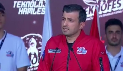 Selçuk Bayraktar gençlere dikkat çekti: TEKNOFEST kuşağı dev bir dip dalgası gibi geliyor - gundem