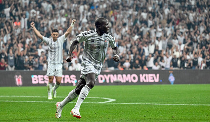 Vincent Aboubakar'dan Lucescu'ya olay hareket! ÖZET / Beşiktaş - Dinamo Kiev (1-0 Maç Sonucu) - spor