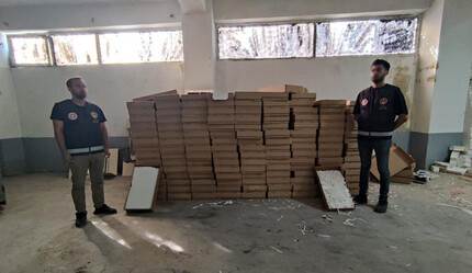 İstanbul'da tütün kaçakçılara ağır darbe! 60 milyon 562 bin TL değerinde malzeme ele geçirildi - ekonomi