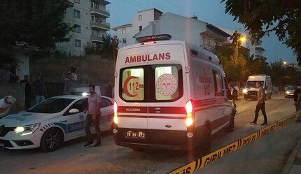 Devriye atan polis otosu ile pikap çarpıştı! 2'si polis 3 kişi yaralandı - gundem
