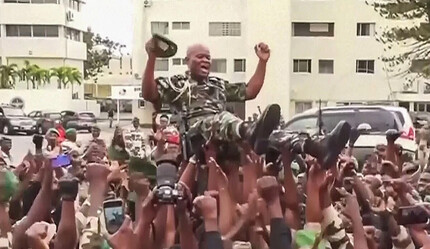 Kim bu Afrika'yı titreten darbeci? ‘Kuzen’ darbesi 'Kara Kıta'ya korku saldı - dunya