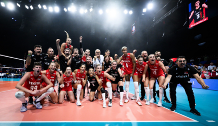 TÜRKİYE - SIRBİSTAN voleybol final maçı ne zaman? Filenin Sultanları voleybol final maçı saat kaçta, hangi kanalda? - spor