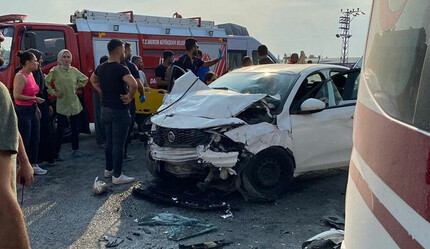 Sabah saatlerinde korkunç kaza! İşçi servisi kaza yaptı: 15 yaralı - gundem