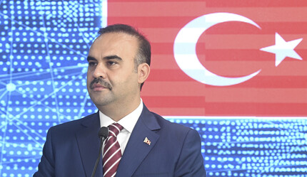 Türkiye ve AB arasındaki 7,5 milyar Euro'luk anlaşmaya Bakan Kacır'dan yorum: Tarihi bir fırsat - dunya