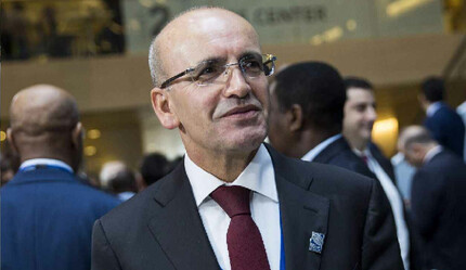 Bakan Şimşek'ten maaşlara zam açıklaması: Ücret düzenlemeleri hedef enflasyona göre yapılacak - ekonomi
