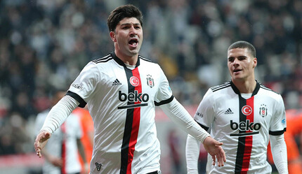 Beşiktaş'ın eski golcüsü Güven Yalçın, Süper Lig'e geri döndü! Milli futbolcu kariyerini İstanbul'da sürdürecek - spor