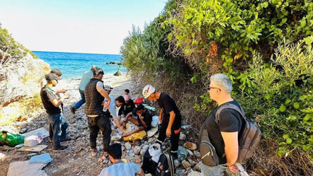Datça’da mahsur kalan 14 düzensiz göçmen kurtarıldı - gundem