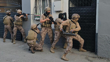 Bakan Yerlikaya duyurdu! Zehir tacirlerine 10 ilde operasyon: 265 kişi gözaltına alındı - gundem