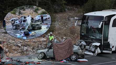 Antalya'da yolcu otobüsü ve otomobil çarpıştı: Ölü ve yaralılar var - gundem