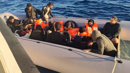 Yunanistan geri itti, 48 düzensiz göçmeni Türkiye kurtardı - gundem