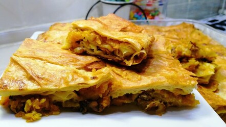 Klasik börek tariflerinden çok farklı. Hazır yufkayla yapılan çıtır çıtır kabaklı börek tarifi - haberler