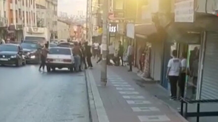 Esenyurt'ta çekiçli yol kavgası: Dehşet veren anlar kamerada - gundem