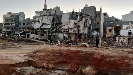 Libya'da cesetler salgın hastalık riski oluşturdu! Derne karantinaya alınacak - dunya