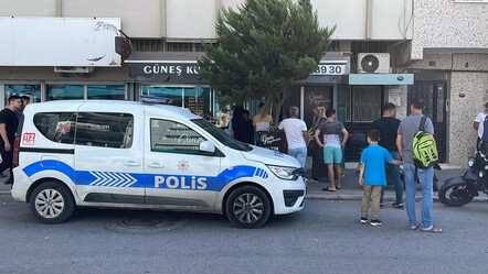 İzmir’de güpegündüz kuyumcu soygunu: Çalışanı vurdu, yarım kilo altını alıp kaçtı - magazin