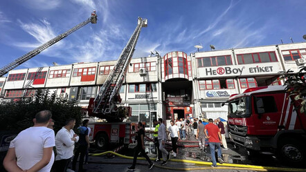 Bağcılar'da iş yeri yangını: Çok sayıda ekip sevk edildi - gundem