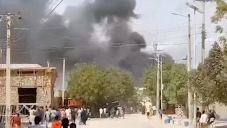 Patlamanın şiddetiyle binalar yıkıldı… Somali’de bombalı saldırı: Çok sayıda ölü ve yaralı var! - dunya