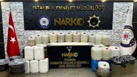 İçişleri Bakanı Yerlikaya duyurdu: İstanbul'da büyük operasyon, 738 kilo metamfetamin ele geçirildi - gundem