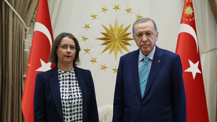 Macron'un sürpriz elçisi Cumhurbaşkanı Erdoğan'a güven mektubunu sundu - politika