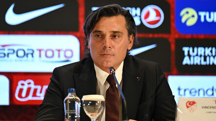 A Milliler Montella'ya emanet! 3 yıllık imzayı attı: Bu formayı giymek hediye değil, prestij... - spor