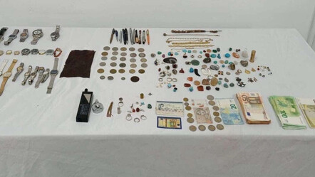 Yabancı uyruklu şahıs sahte kimlikle yakalandı: Üzerinde 695 lira değerinde eşya çıktı - gundem