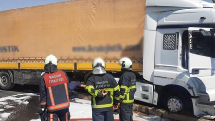 Tır şoför 11 kilo uyuşturucuyla kaçmaya çalıştı! Lastiklerine ateş edilerek durduruldu - gundem
