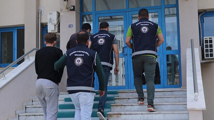 Göçmen kaçakçılarına operasyon: 4 kişi gözaltına alındı - dunya