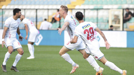 ÖZET İstanbulspor - Antalyaspor (1-2) Adam Buksa gollerini ikişer ikişer atıyor - spor