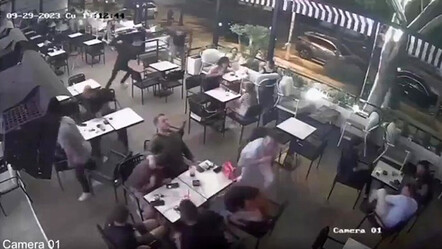 Kafede dehşet anları! Arkadaşlarıyla otururken sırtından vuruldu - gundem