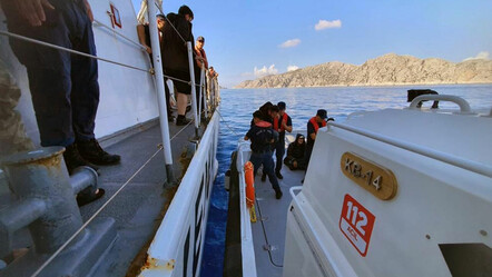 Yunanistan’ın ölüme terk ettiği 22 düzensiz göçmen Türkiye kurtardı - gundem