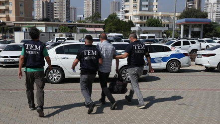 Mersin'de FETÖ'den hapis cezası bulunan eski emniyet amiri kıskıvrak yakalandı - gundem