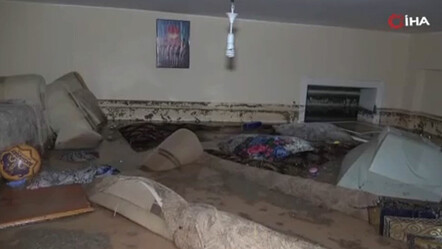 Aksaray’da sel dehşeti! 4 çocuk suyla dolu odada yaşam savaşı verdi - gundem