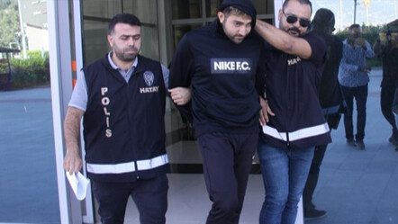 Babasını öldürüp annesini yaralayan gençle ilgili yeni gelişme - gundem