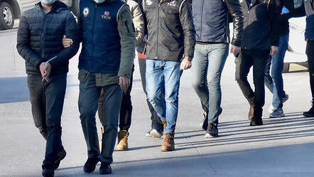Adana'da 2 belediyeye düzenlenen rüşvet operasyonunda 13 kişi tutuklandı - gundem