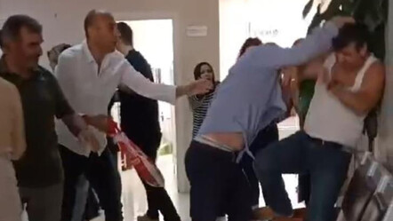 Kocaeli'de dehşet! Sağlık ocağını basıp doktorları dövdüler, o anlar kamerada - gundem