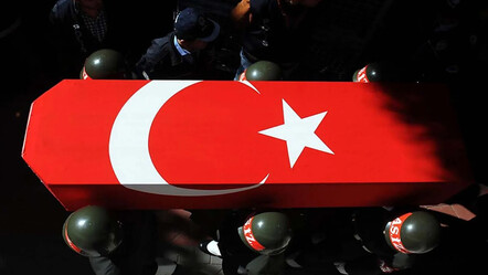 Pençe-Kilit bölgesinde yaralanan asker şehit düştü - gundem