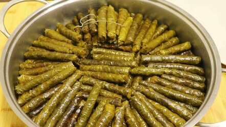 Sert yaprakları pişirmenin püf noktası; Yaprak sarma pamuk gibi oluyor ve kalem gibi görünüyor - haberler