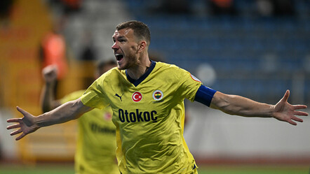 ÖZET Kasımpaşa - Fenerbahçe (0-2 Maç Sonucu) Seri 16 maça çıktı, Fener milli araya lider girdi - spor