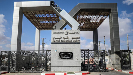 Dün İsrail'in hedef aldığı Refah Sınır Kapısı yeniden açıldı: Mısır Dışişleri duyurdu - dunya