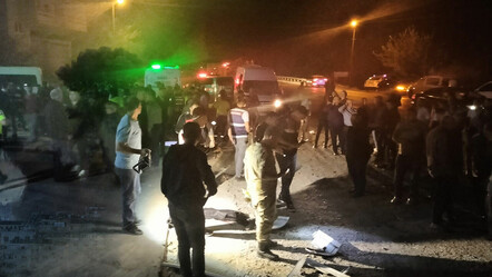 Tır, düğün konvoyuna daldı: 4 ölü, 3 yaralı - gundem