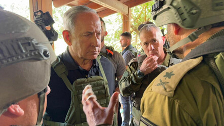 İsrail Başbakanı Netanyahu Gazze sınırındaki askelerle görüştü: Kara harekatının sinyalini verdi - dunya