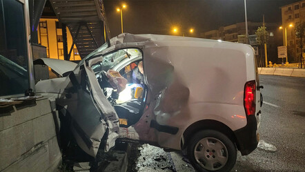 Ankara'da korkunç kaza! Üst geçidin ayağına çarptı: 2 ölü, 1 yaralı - gundem
