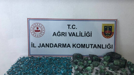 1 milyon 137 bin TL değerinde kaçak firuze taşı ele geçirildi - gundem